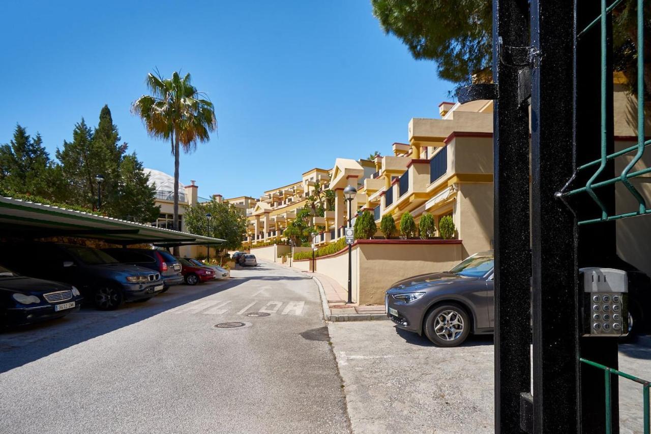 Oleholidays Romana Playa 223 Primera Linea Playa Apartment Marbella Exterior photo
