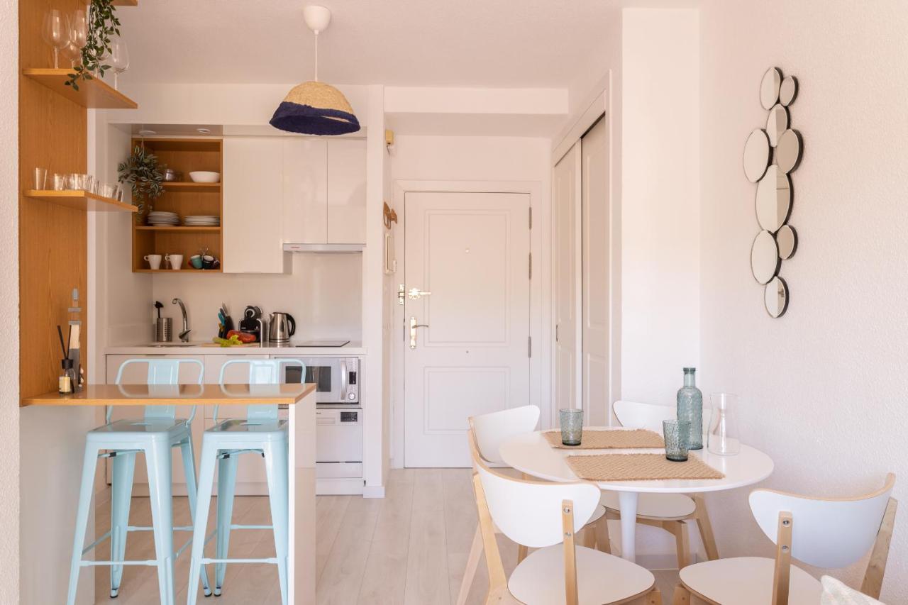 Oleholidays Romana Playa 223 Primera Linea Playa Apartment Marbella Exterior photo